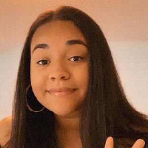 Meet your Posher, Kaitlyn